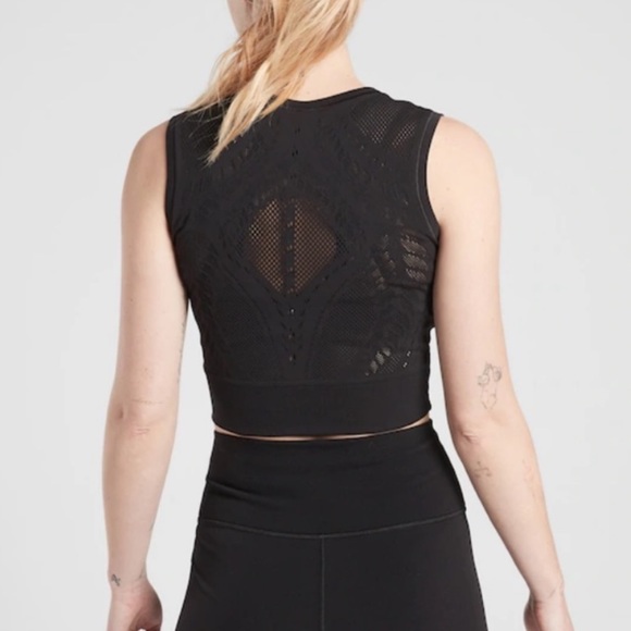 🖤Ujjayi crop tank 🖤 - Picture 3 of 8